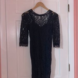 Lulu’s Navy Lace Maxi Dress